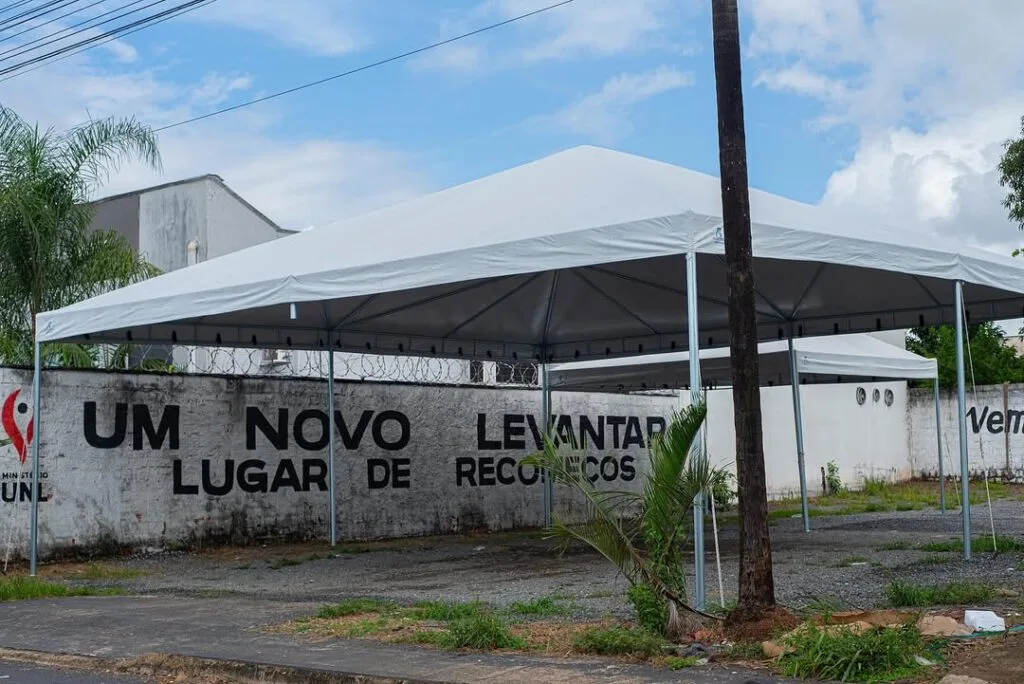 Tenda Piramidal montada